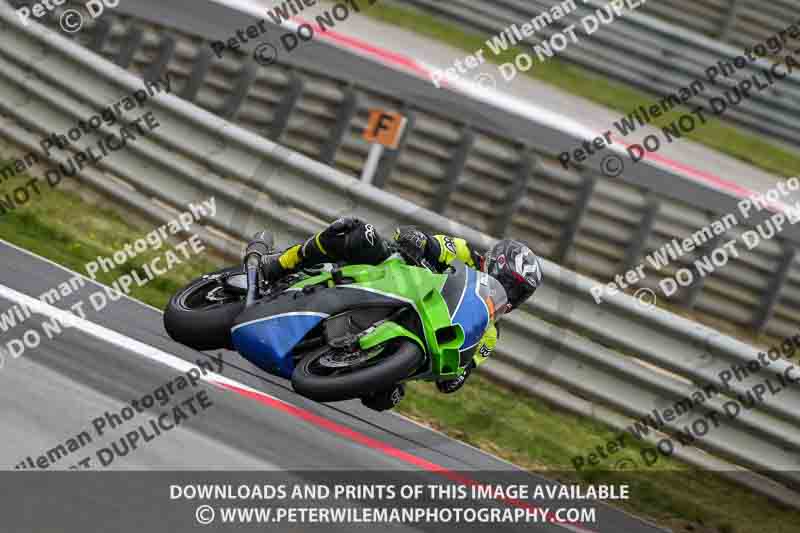 cadwell no limits trackday;cadwell park;cadwell park photographs;cadwell trackday photographs;enduro digital images;event digital images;eventdigitalimages;navarra;no limits trackdays;peter wileman photography;racing digital images;trackday digital images;trackday photos